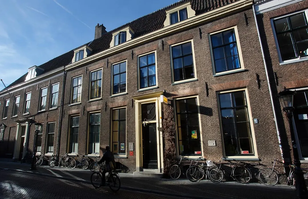 Strowis Hostel-1